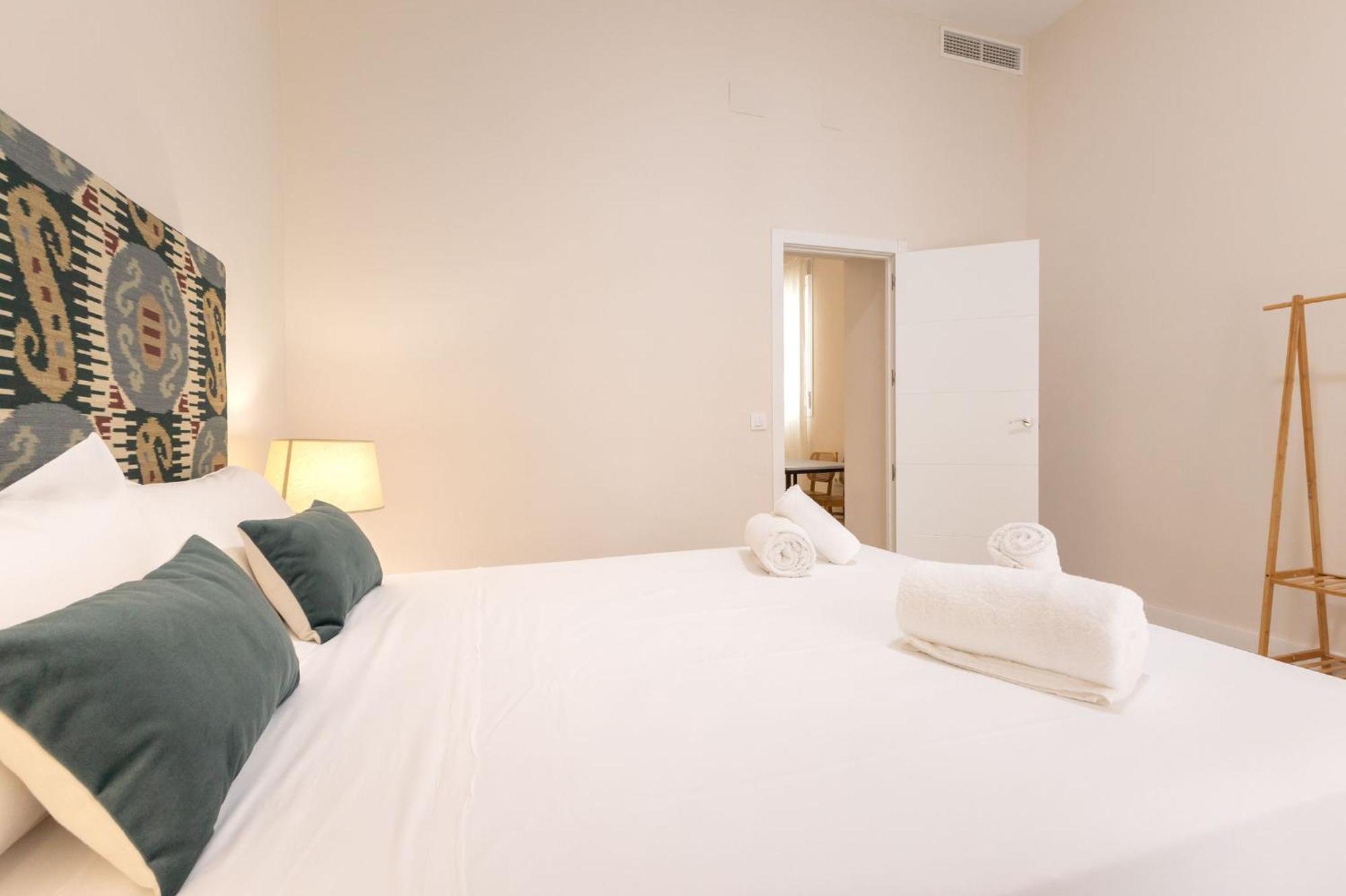 Rt41 Triana Deluxe Apartment Севиля Стая снимка